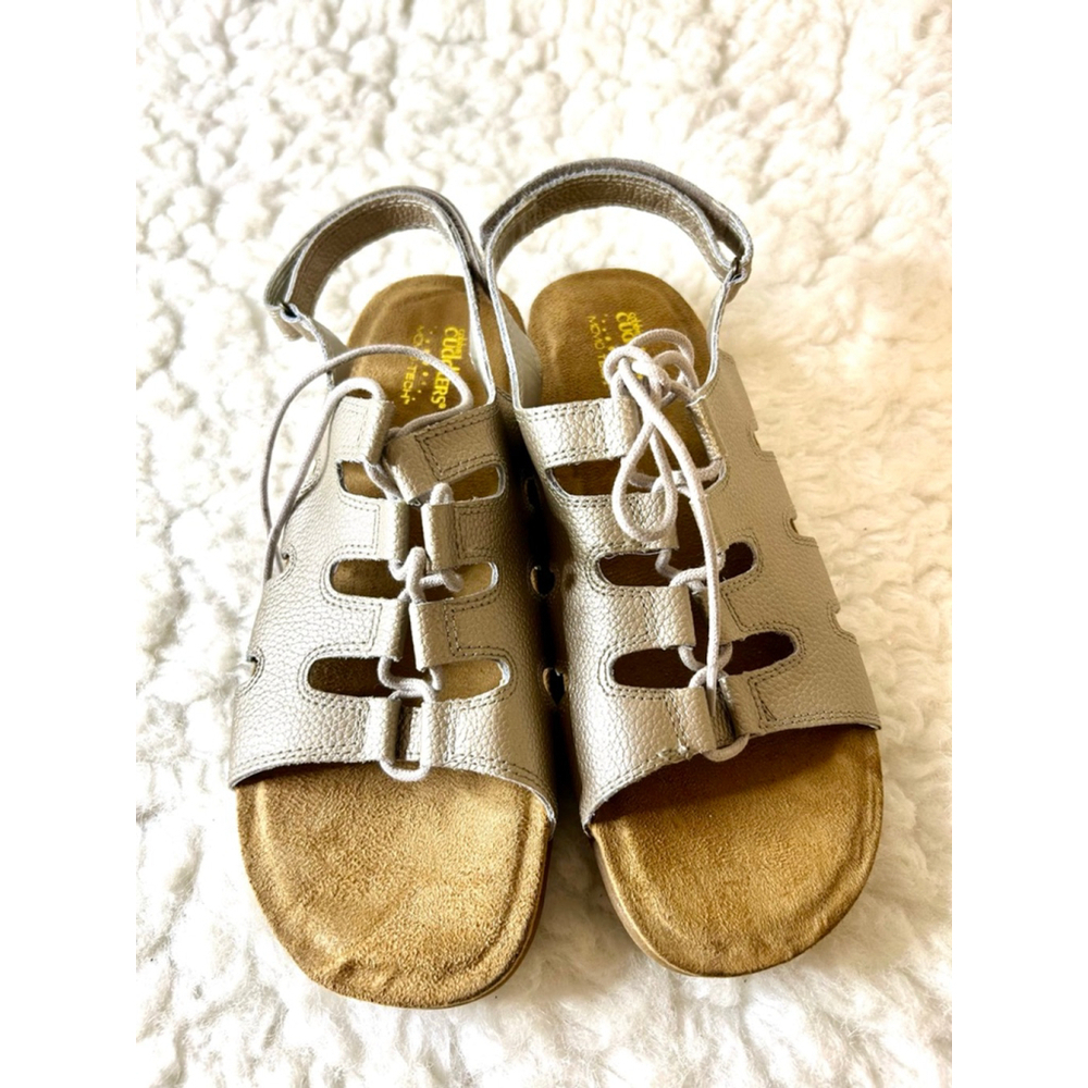 Cobbie Cuddlers Maizie Memo-Tech Women Gold Leather Sandals Sz 10